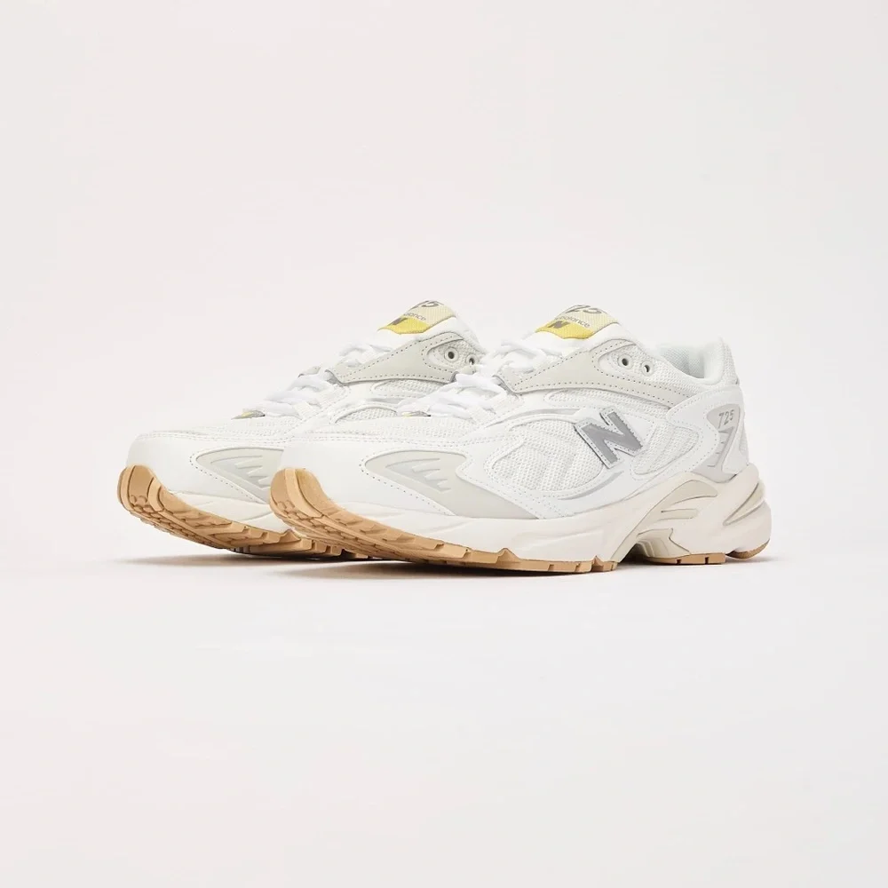 New Balance Mens Sneakers in White and Cream